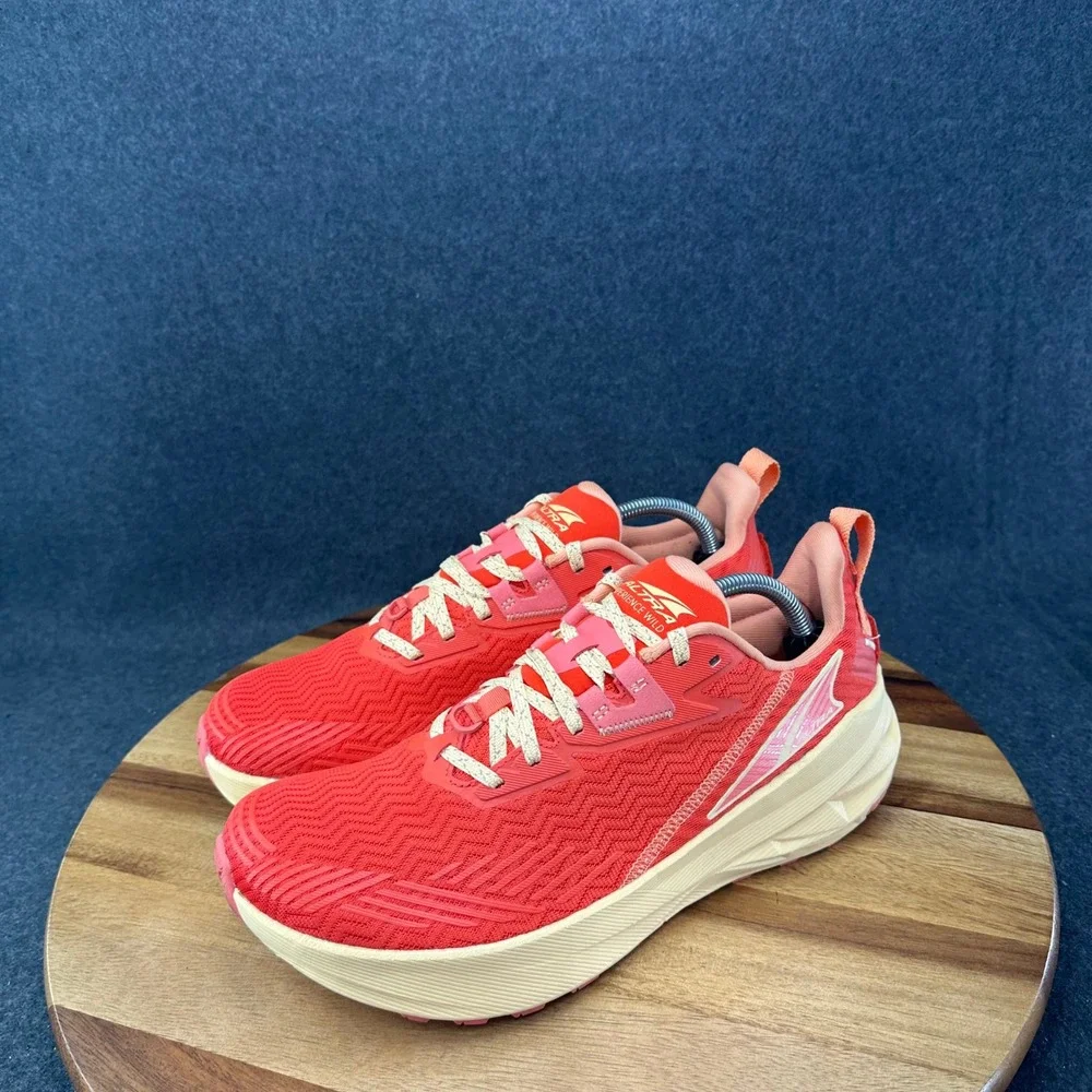 Altra Experience Wild Trail Orange Training Running Shoes Womens Sz 12 EUC